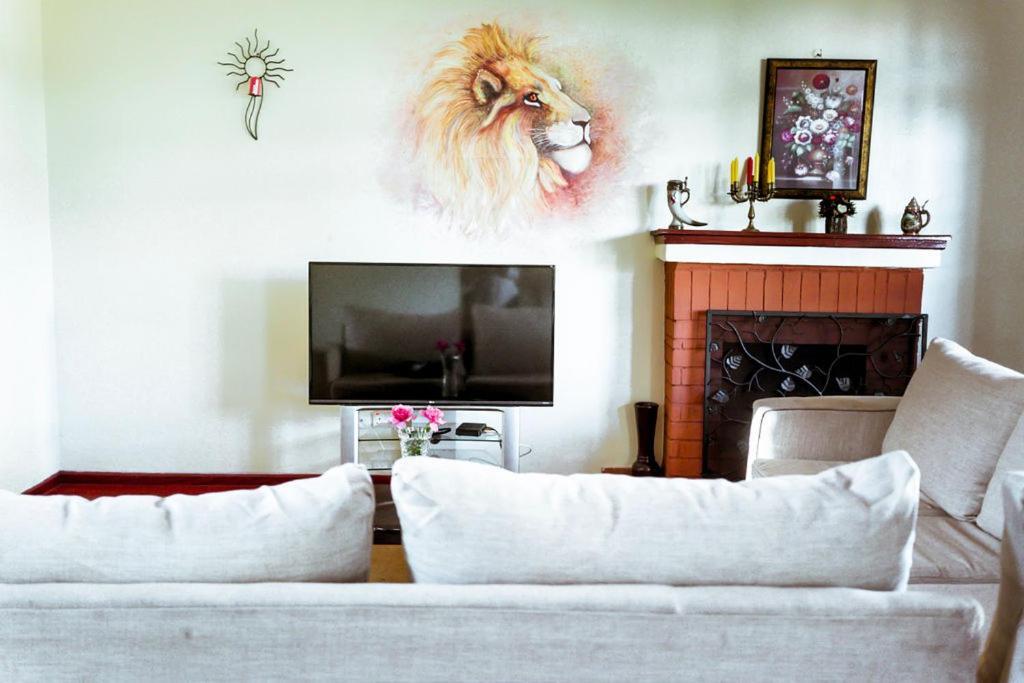 Fourways Junction Villa 1 Nairobi Buitenkant foto